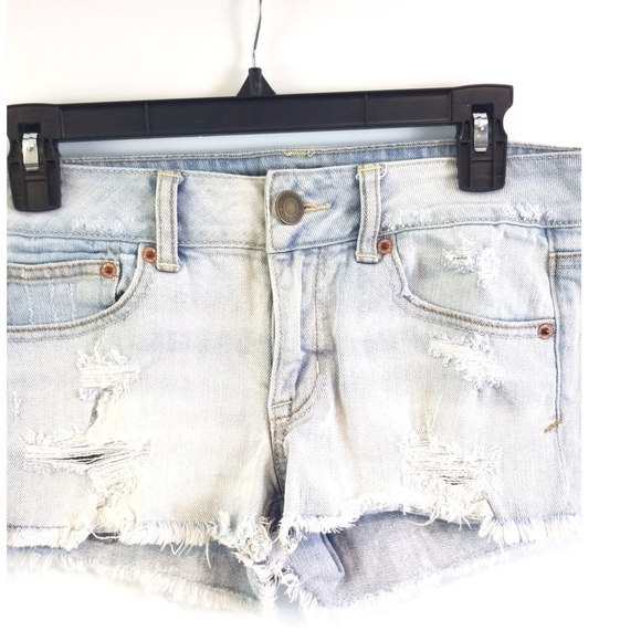 3/$25 American Eagle Size 6 Distress Booty Shorts Jean Denim - Picture 3 of 5